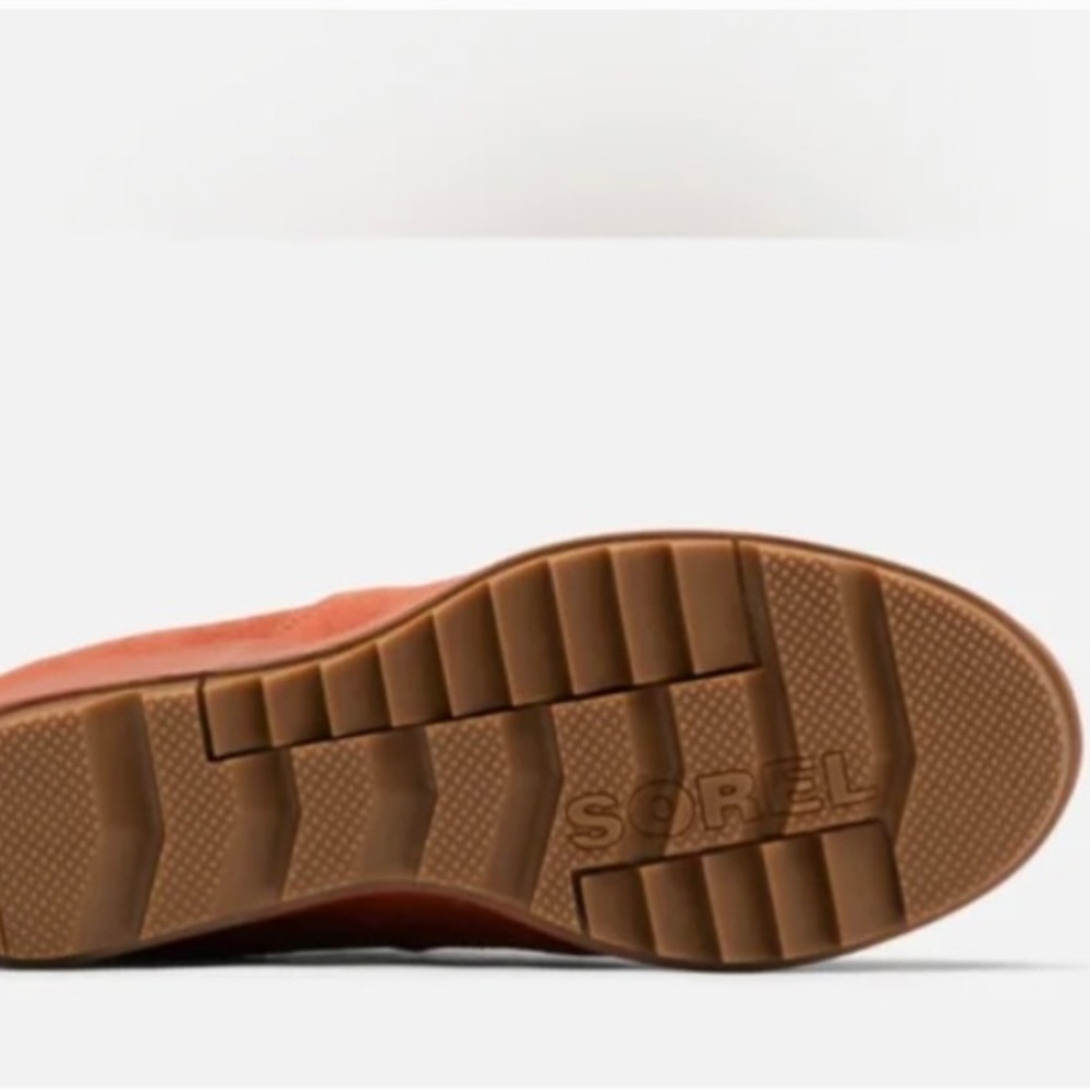 Sorel orange ankle boots. Brand new. - Picture 2 of 2